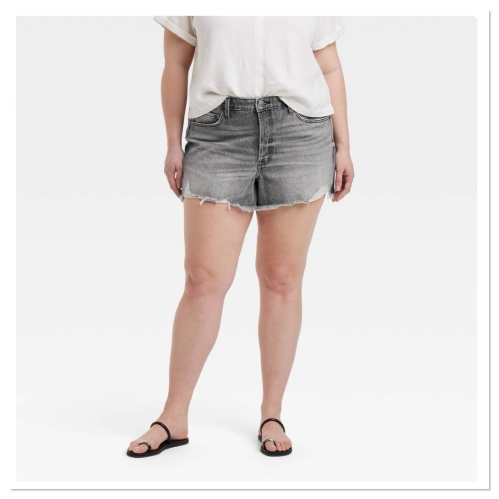Universal Thread Women's High-Rise Mini Jean Shorts